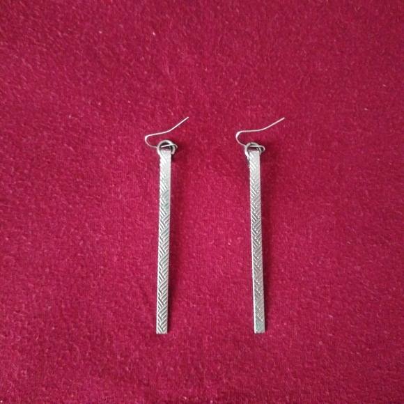 Silver Necklace and Earring Set - Picture 5 of 6